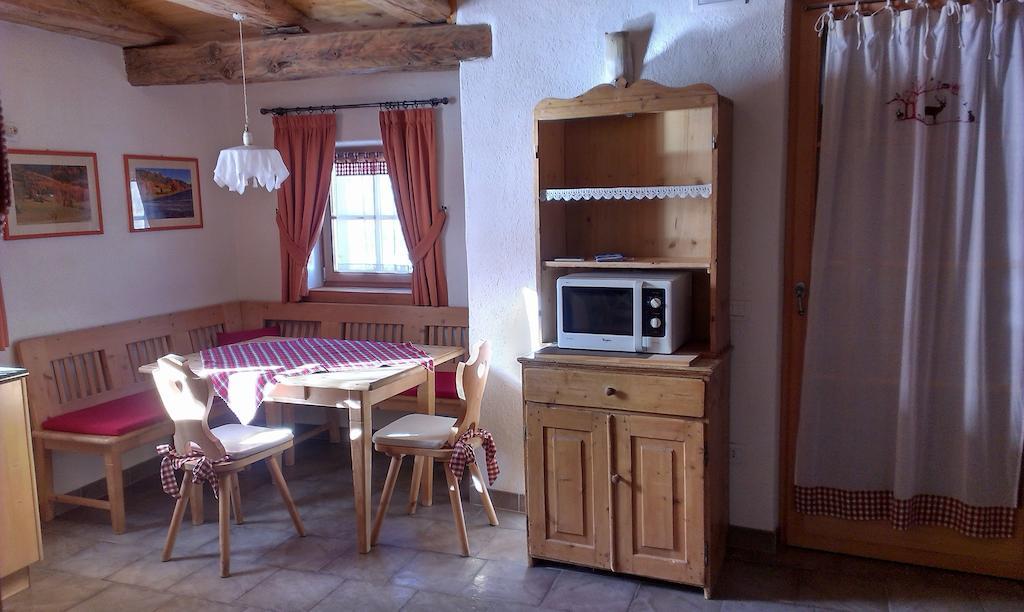 Maso Franceschella Bed & Breakfast Carano  Bilik gambar